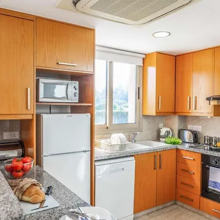 Sleeps 8 With Air Con And Wifi *