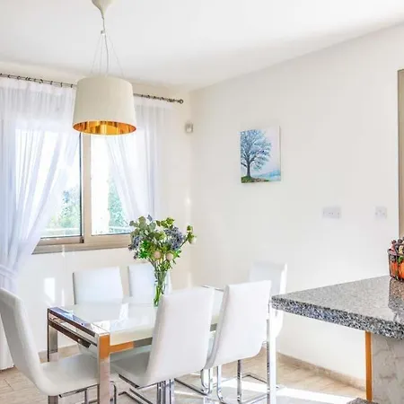 Sleeps 8 With Air Con And Wifi Villa *